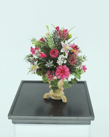 Grande OOAK dollshouse 12th scale formal Lilly arrangement - Click Image to Close